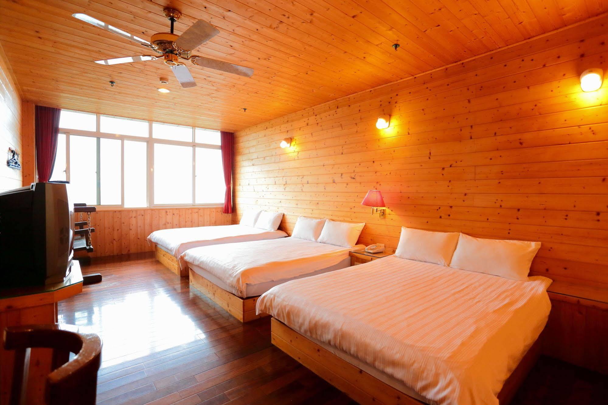 Kingtaiwan Hotel Lugu Extérieur photo