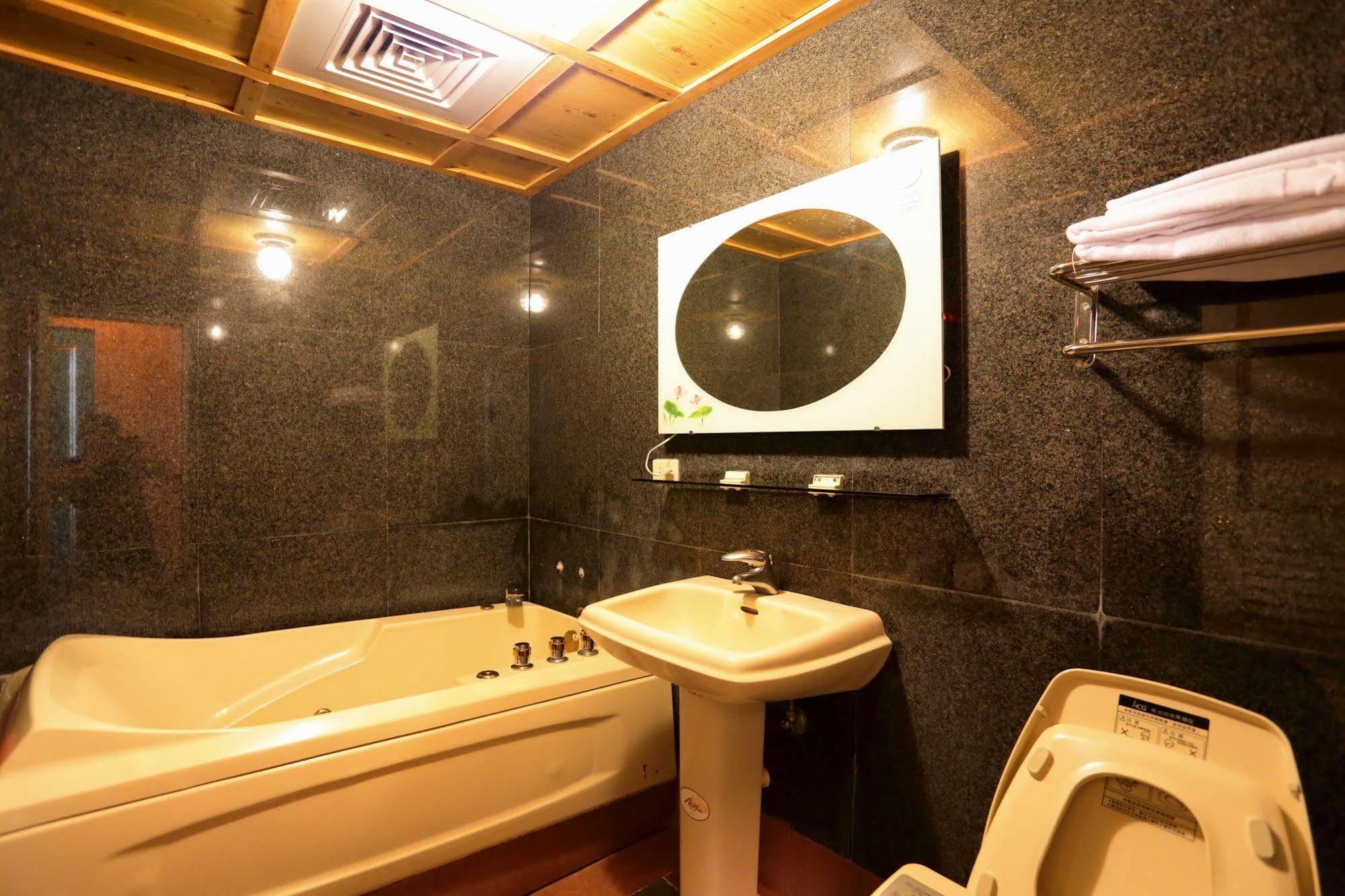 Kingtaiwan Hotel Lugu Extérieur photo